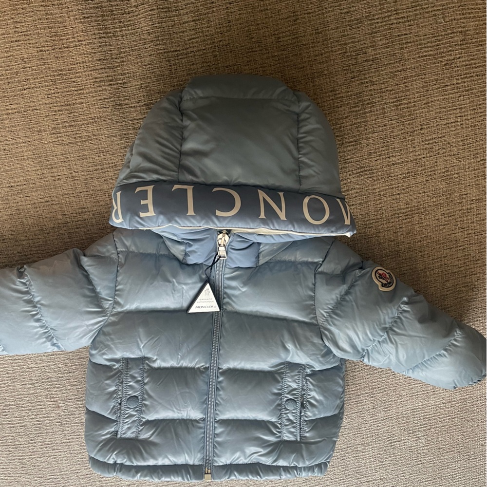 Moncler baby coat 6-9 months - Picture 3 of 4